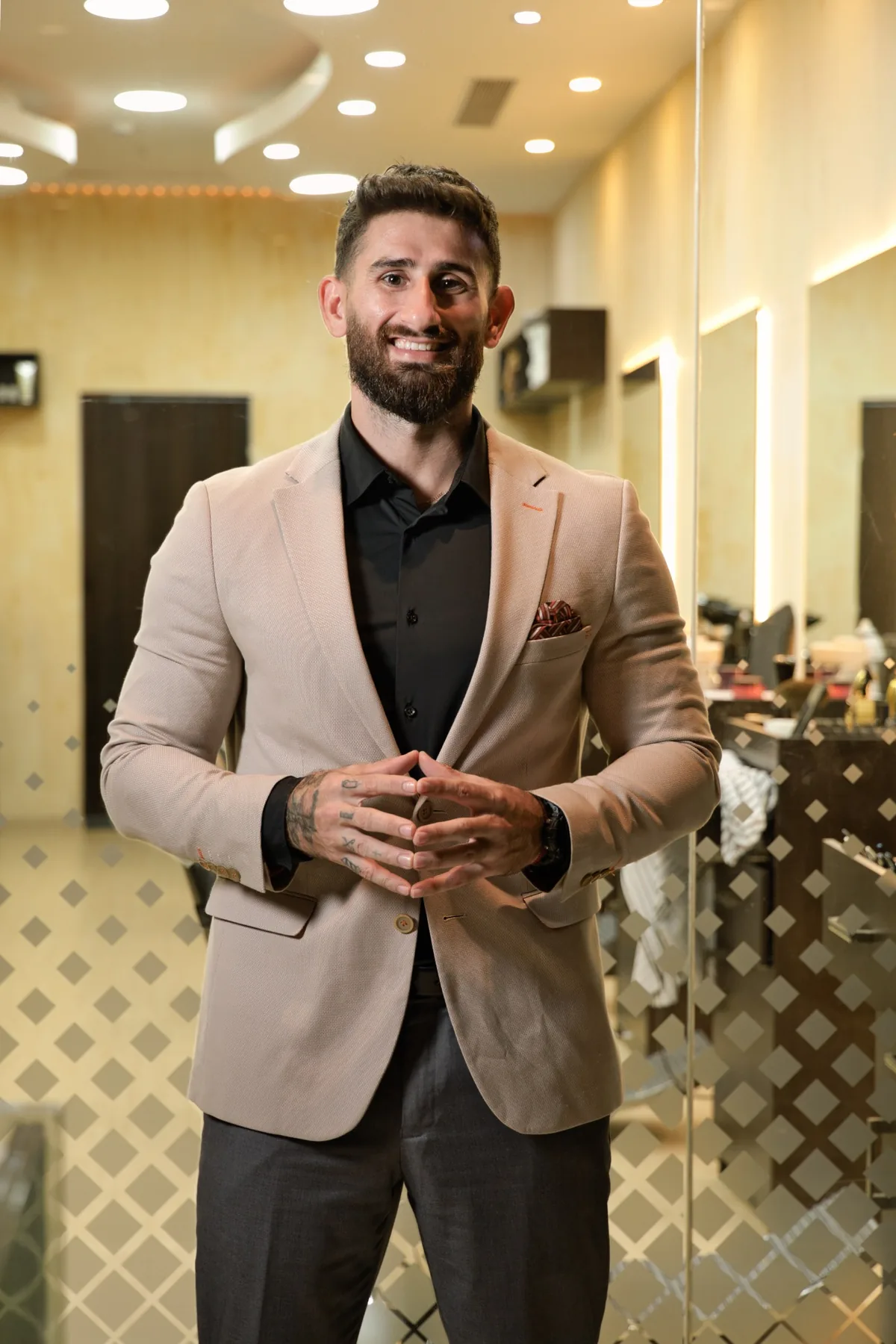 Franklin Barber en su espacio de trabajo